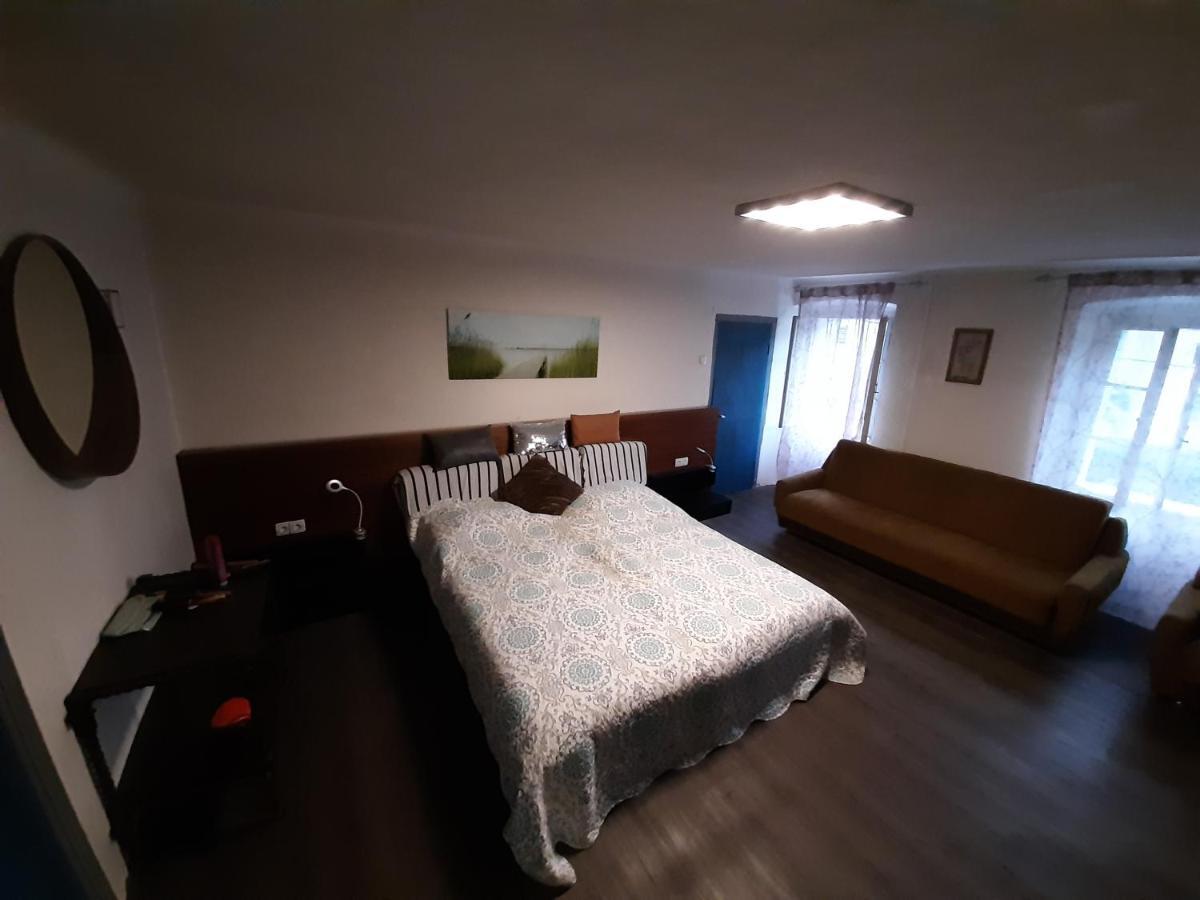 Lux Center B&B - Pasja Grofica Idrija Eksteriør bilde