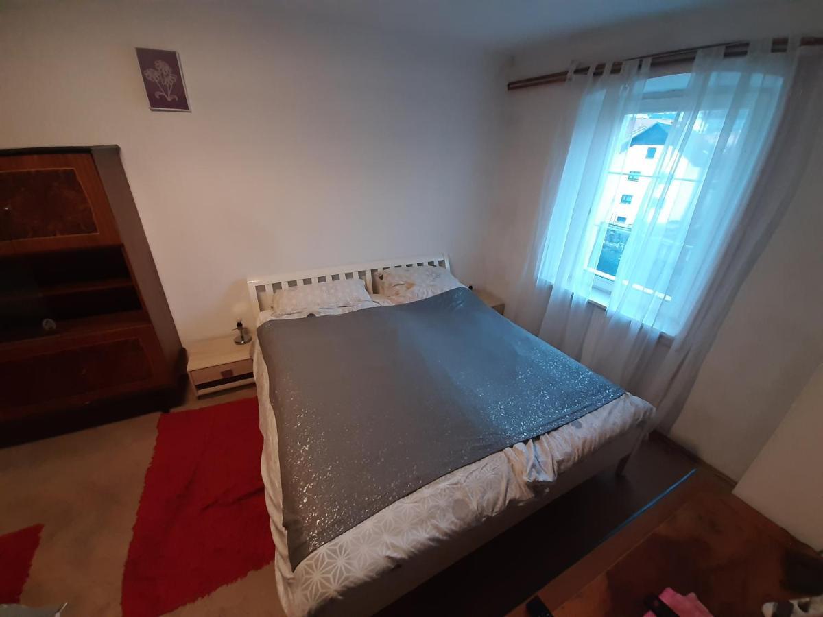 Lux Center B&B - Pasja Grofica Idrija Eksteriør bilde